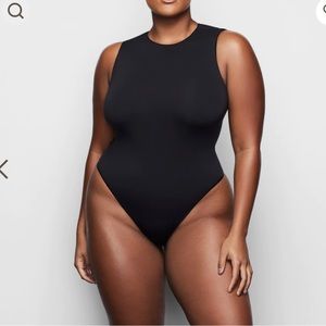 Skims high neck bodysuit black onyx l/xl like new